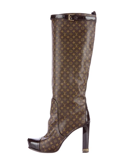 louis vuitton knee pads|Womens Louis Vuitton Boots .